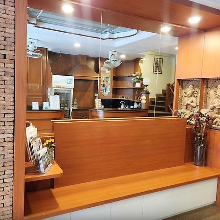 Max Residence Pattaya Extérieur photo