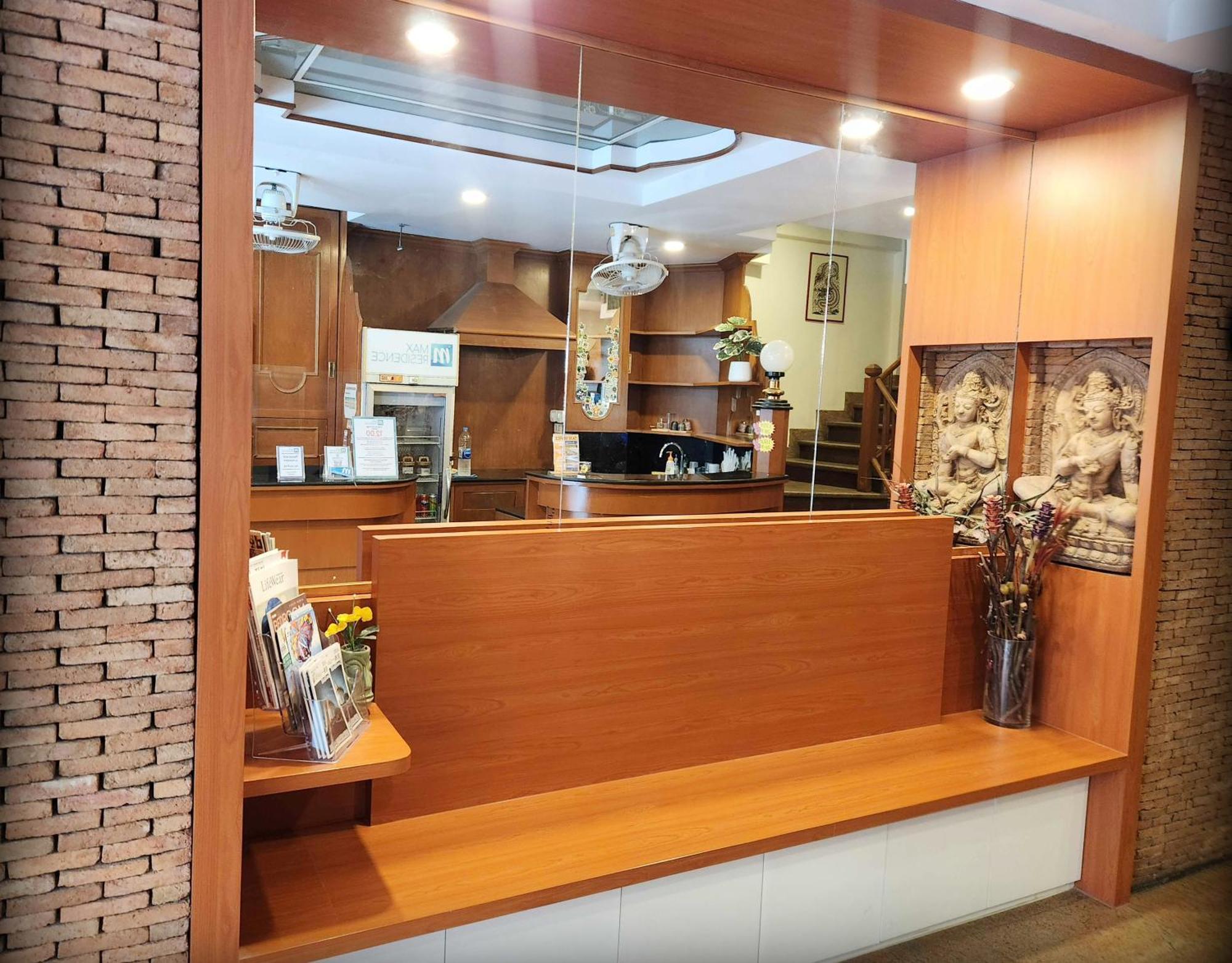 Max Residence Pattaya Extérieur photo